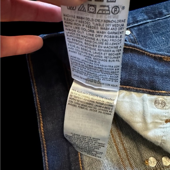 Women’s Levi’s Jeans - Picture 8 of 11